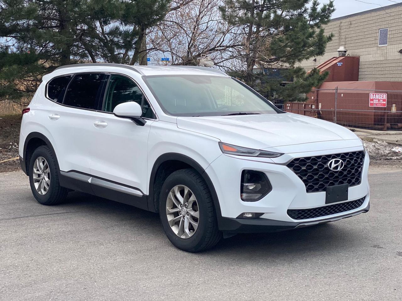 2019 Hyundai Santa Fe SE | NO ACCIDENT | Photo