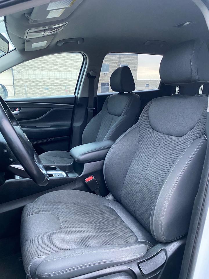 2019 Hyundai Santa Fe SE | NO ACCIDENT | Photo
