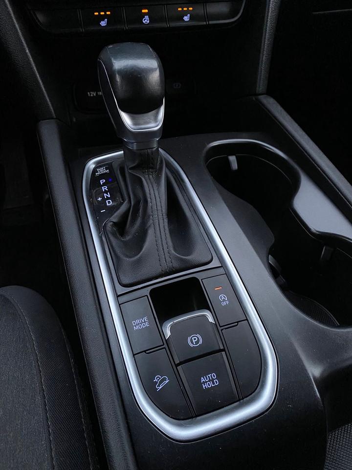 2019 Hyundai Santa Fe SE | NO ACCIDENT | Photo