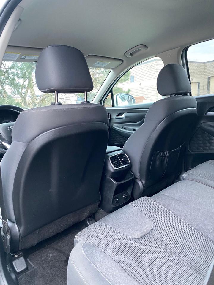 2019 Hyundai Santa Fe SE | NO ACCIDENT | Photo