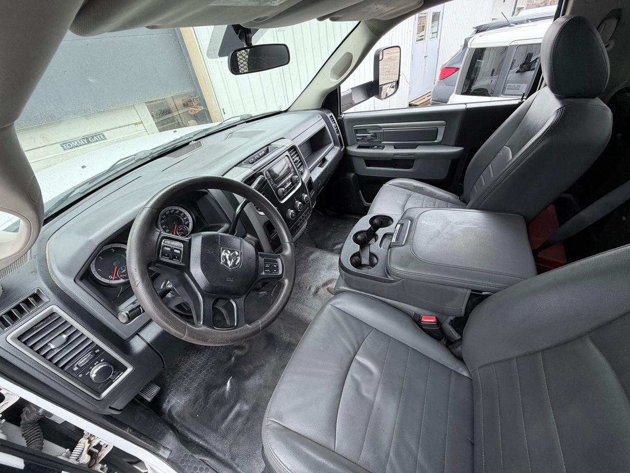 2016 RAM 5500 ST REGULAR CAB - CHASSIS BED Photo