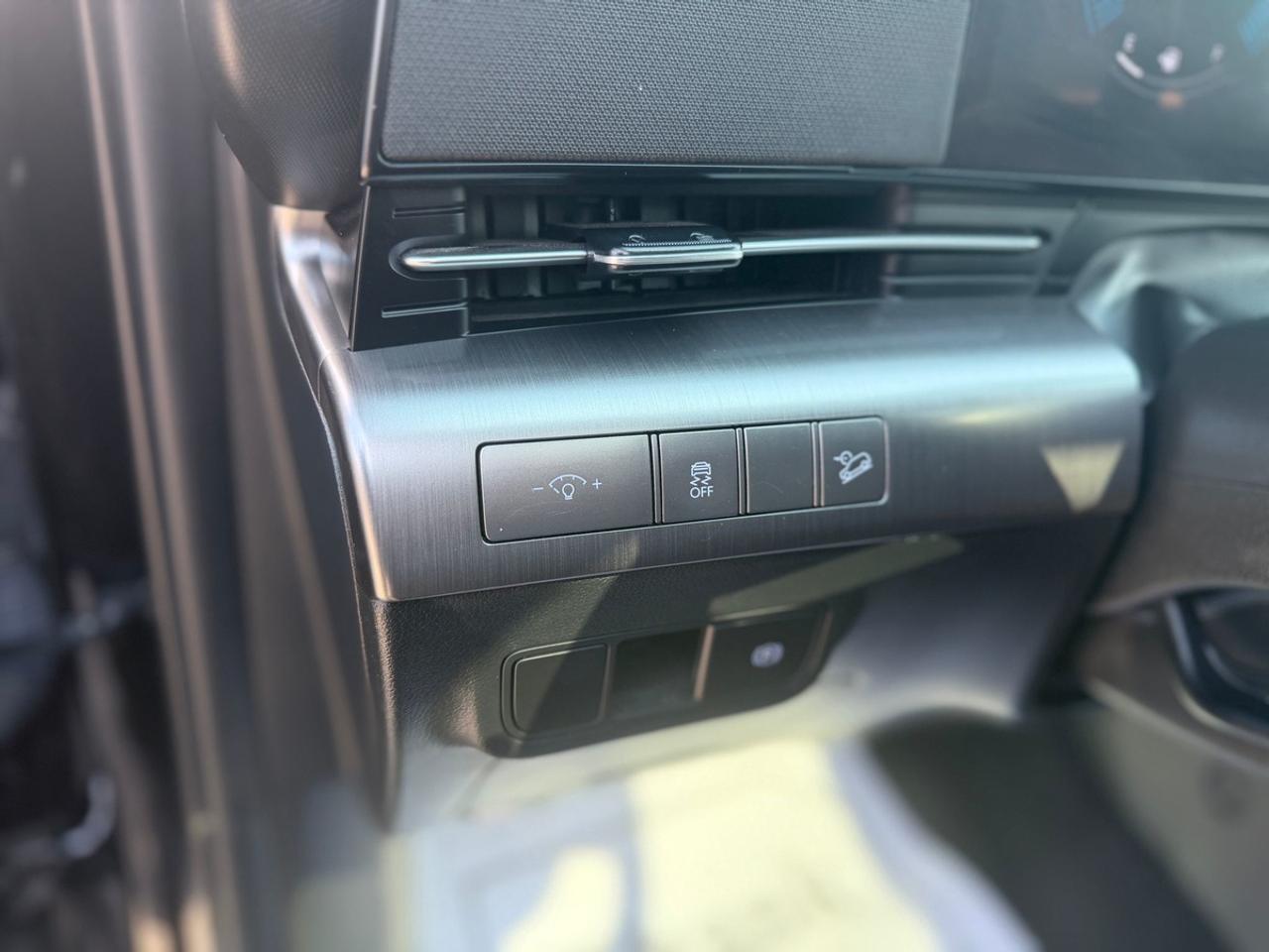 2025 Hyundai KONA SEL Photo