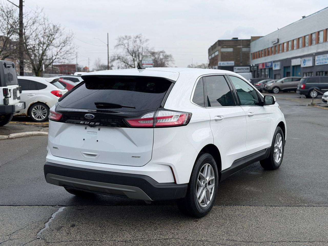 2023 Ford Edge SEL Photo