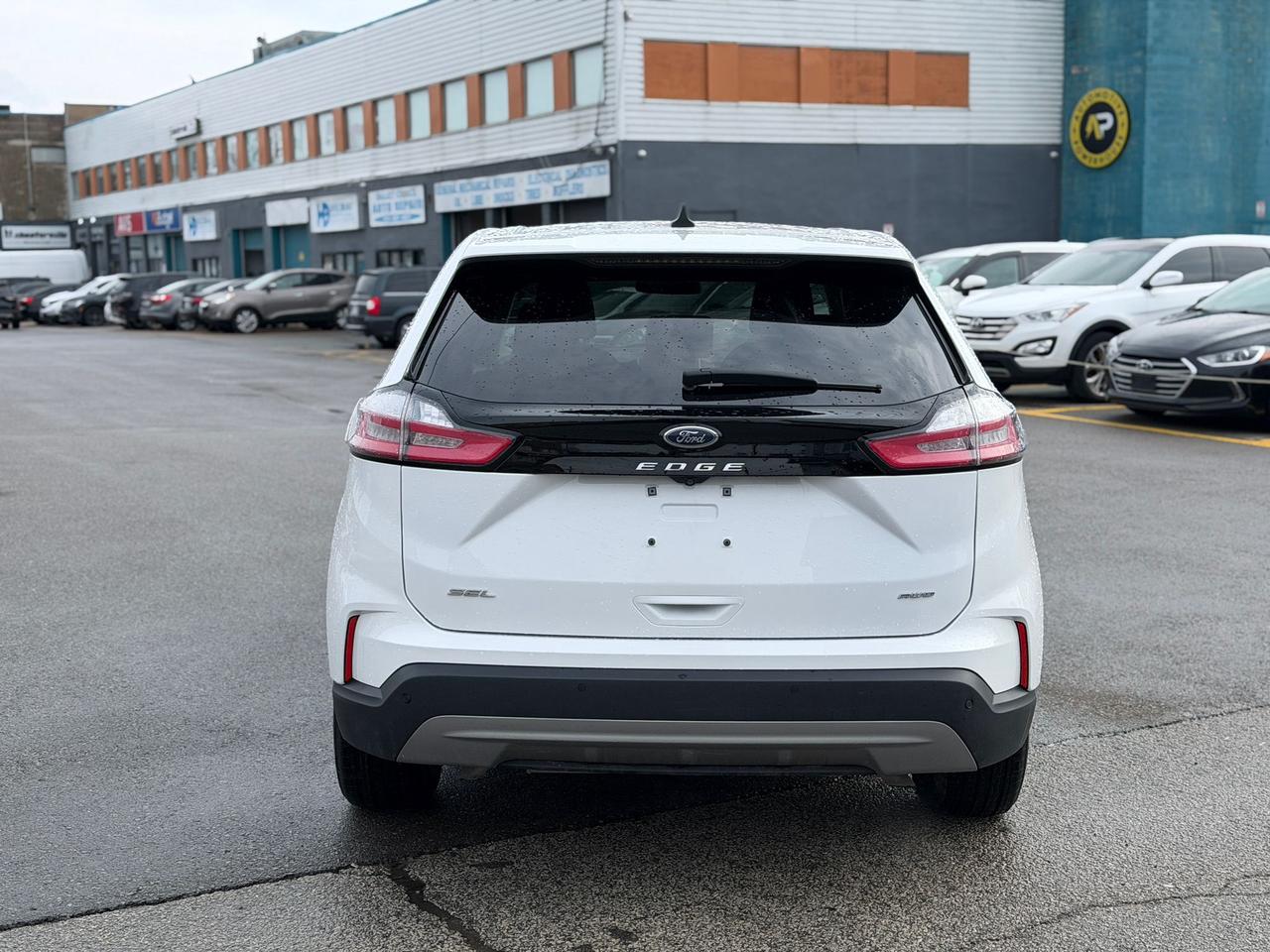2023 Ford Edge SEL Photo