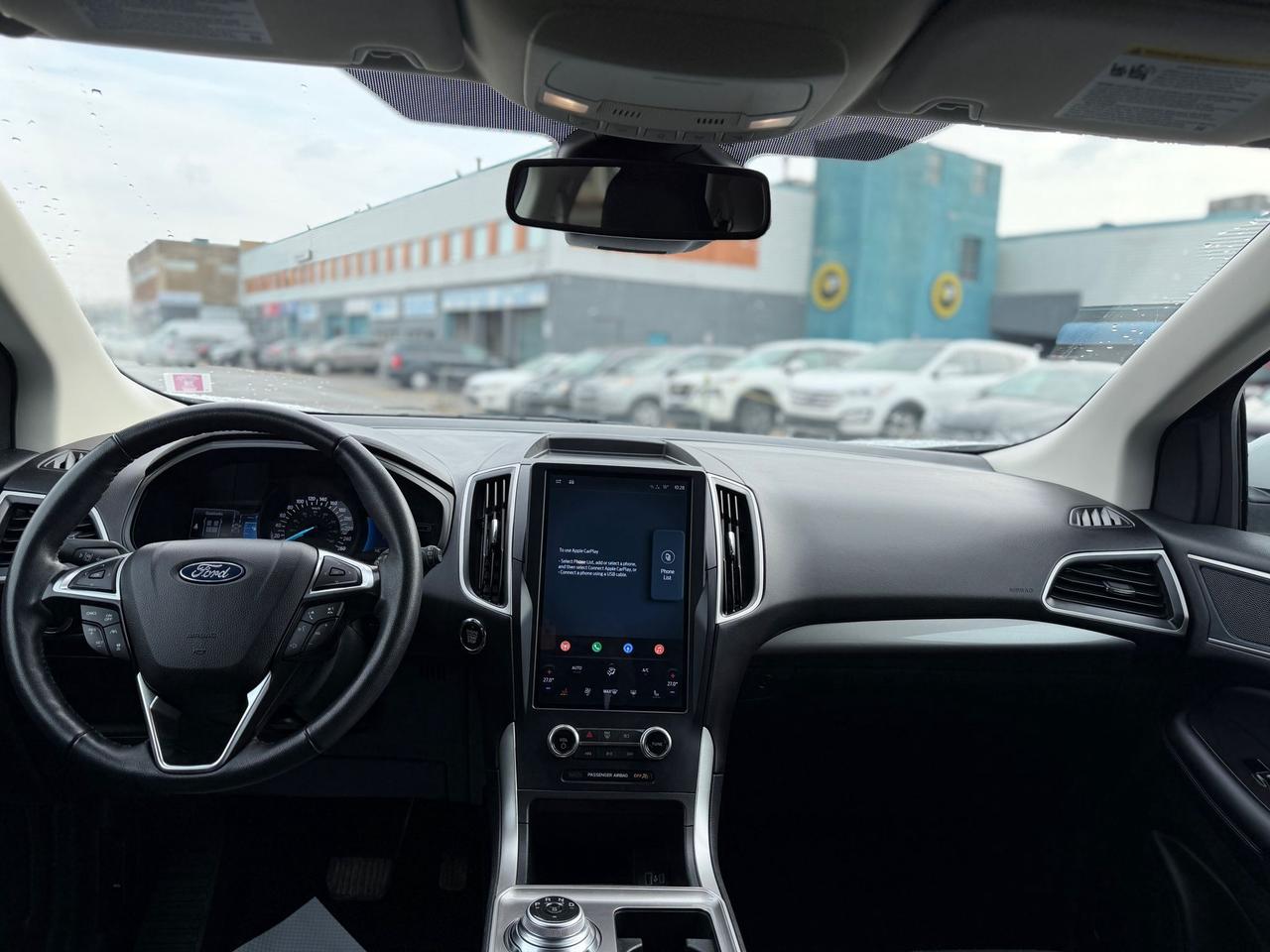 2023 Ford Edge SEL Photo