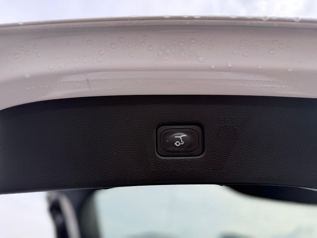 2023 Ford Edge SEL Photo