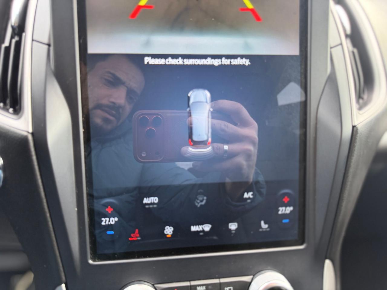 2023 Ford Edge SEL Photo