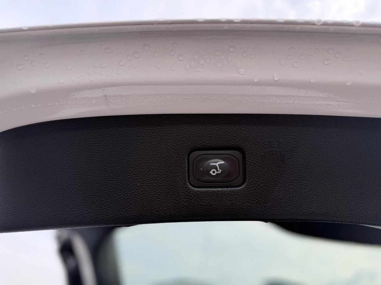 2023 Ford Edge SEL Photo