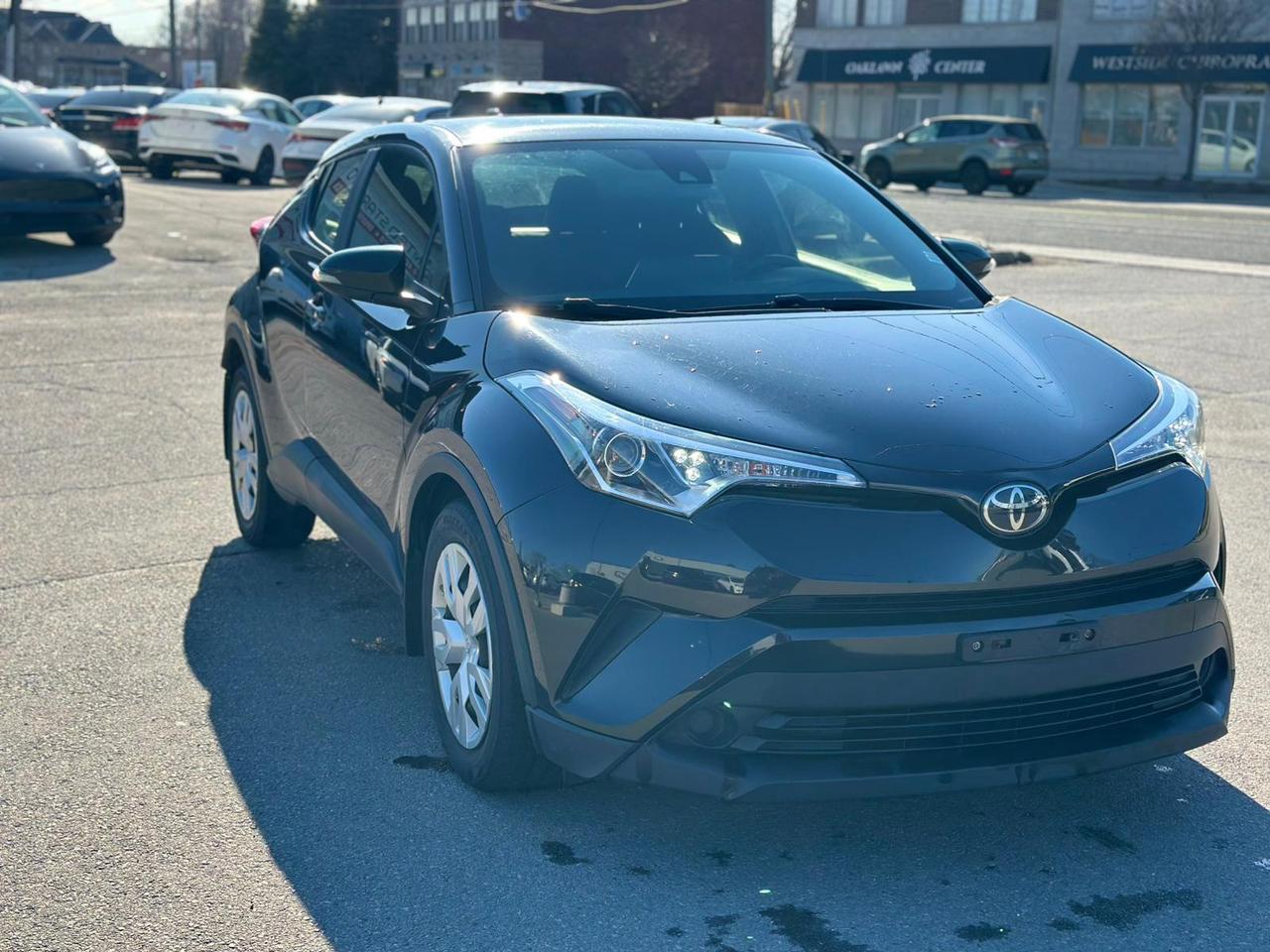 2019 Toyota C-HR XLE Photo