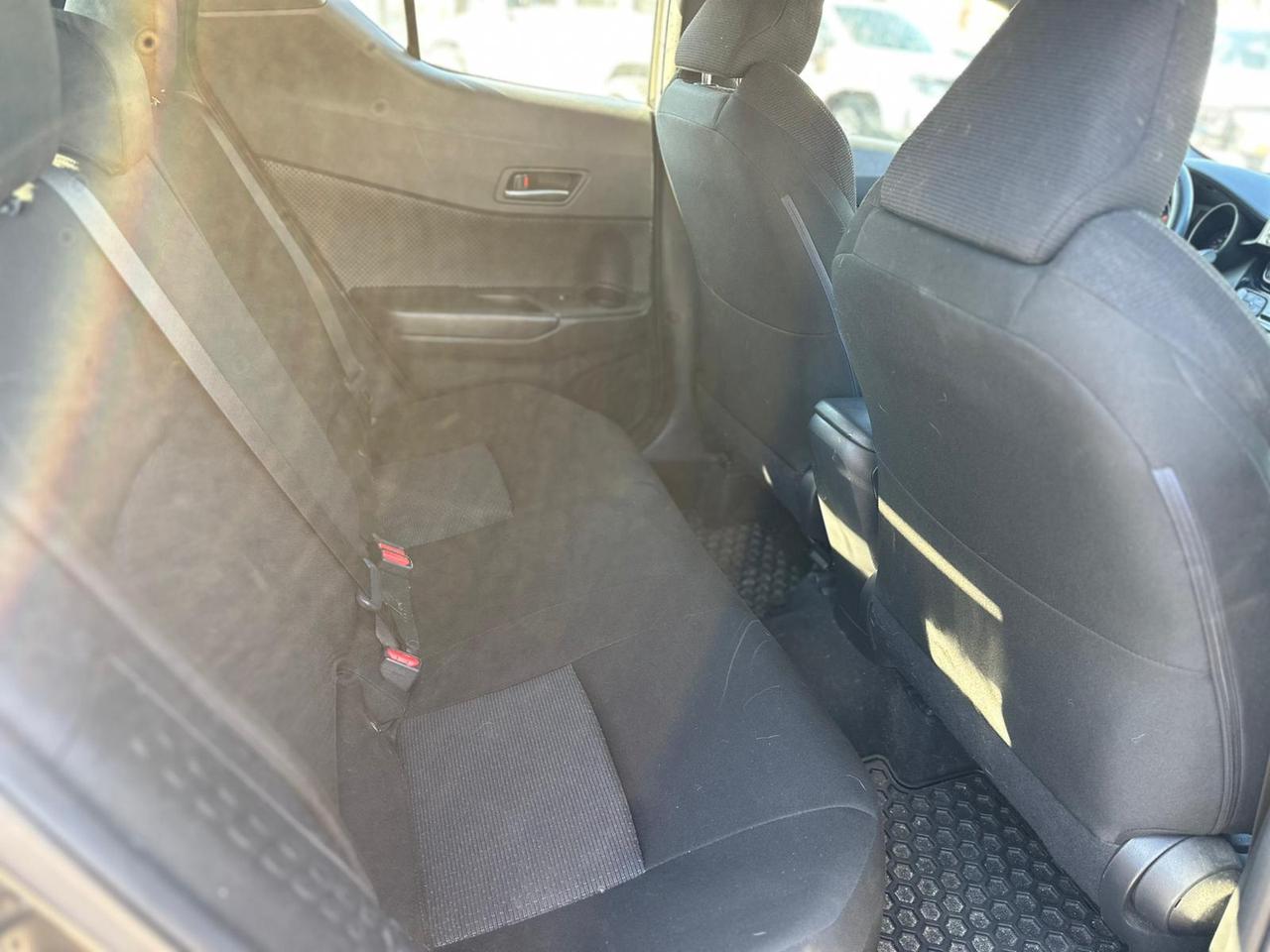 2019 Toyota C-HR XLE Photo