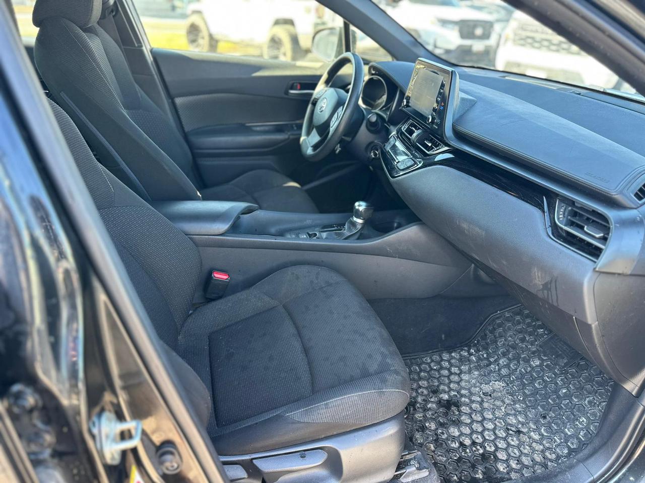 2019 Toyota C-HR XLE Photo