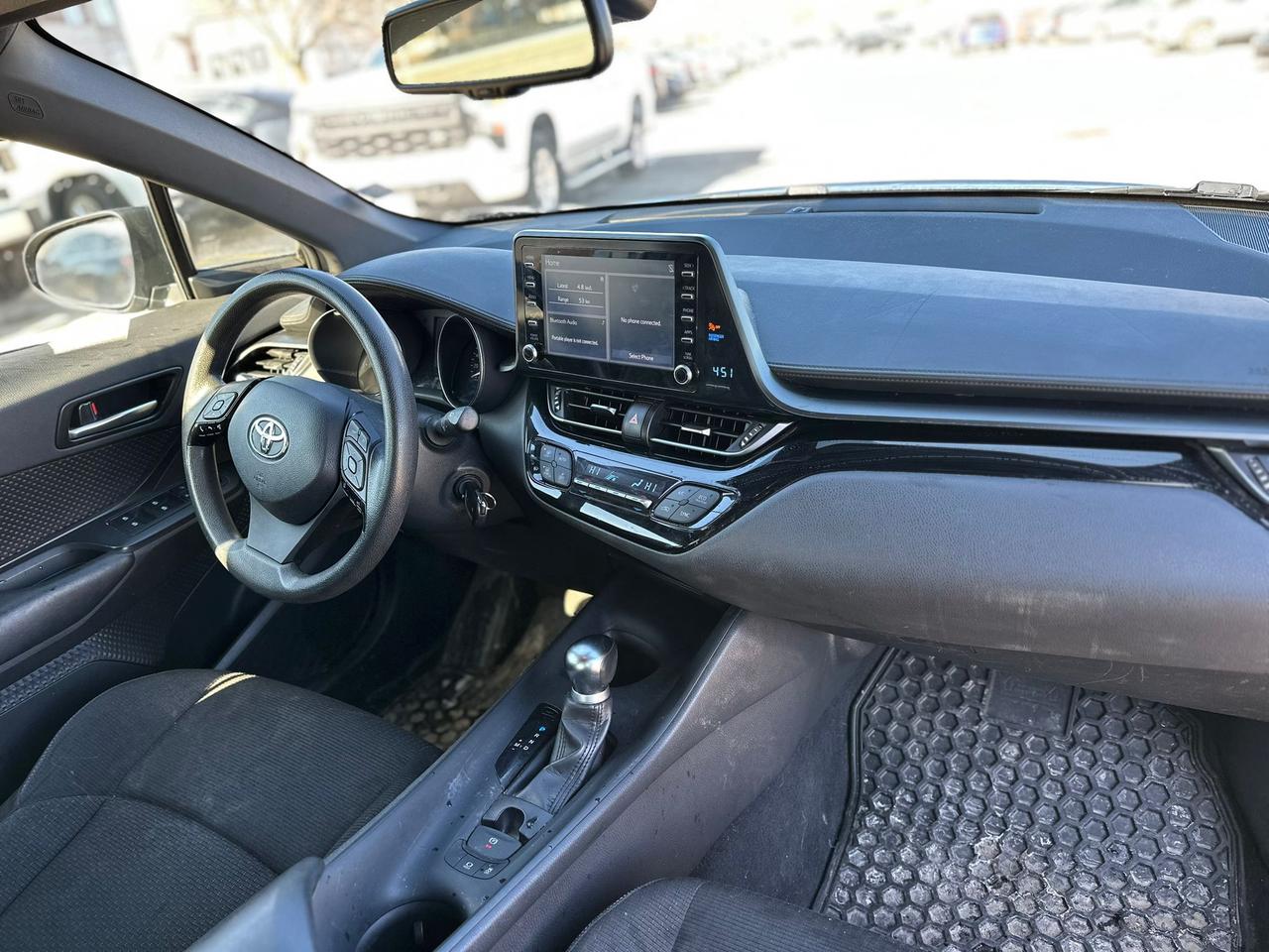 2019 Toyota C-HR XLE Photo