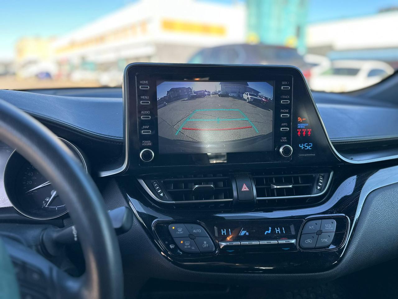 2019 Toyota C-HR XLE Photo