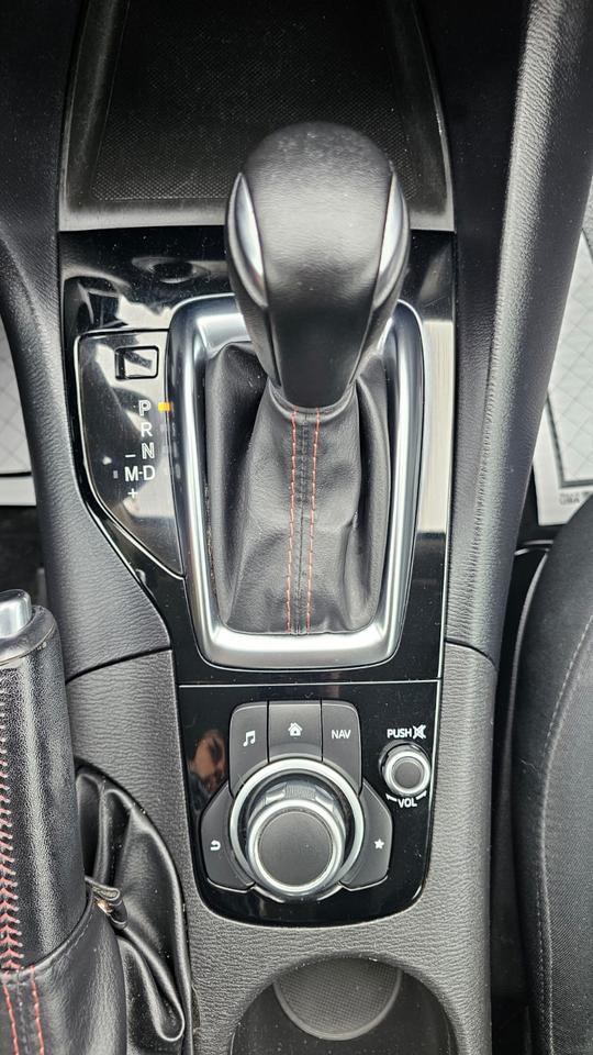 2016 Mazda MAZDA3 HB Sport Auto GS Photo