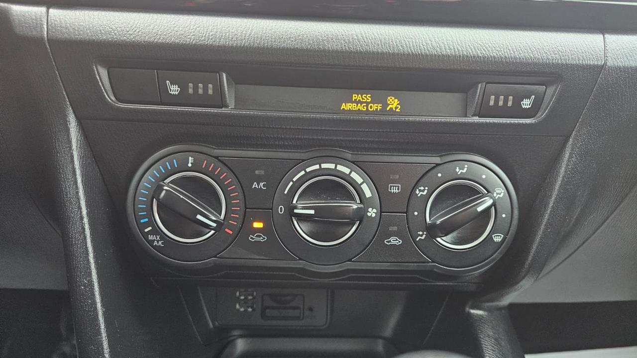 2016 Mazda MAZDA3 HB Sport Auto GS Photo