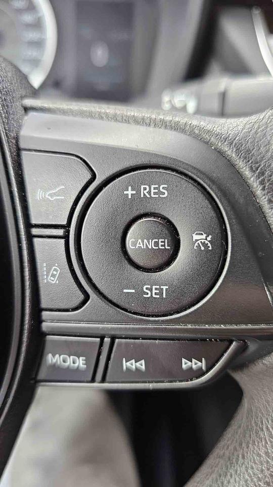 2020 Toyota Corolla LE Photo