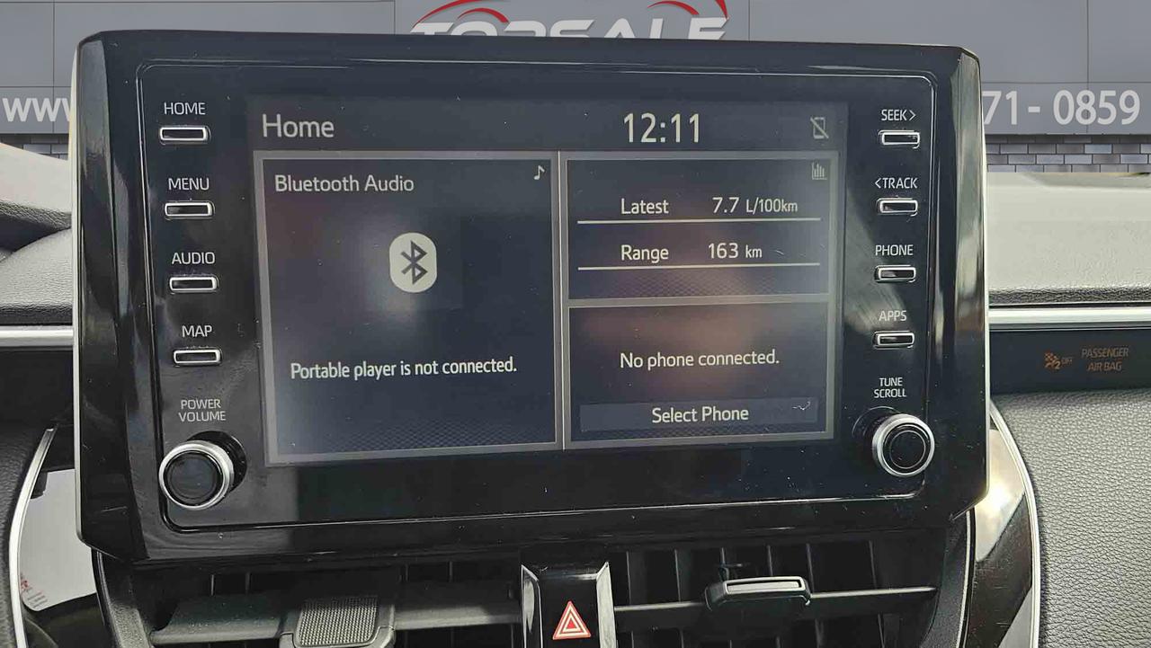 2020 Toyota Corolla LE Photo