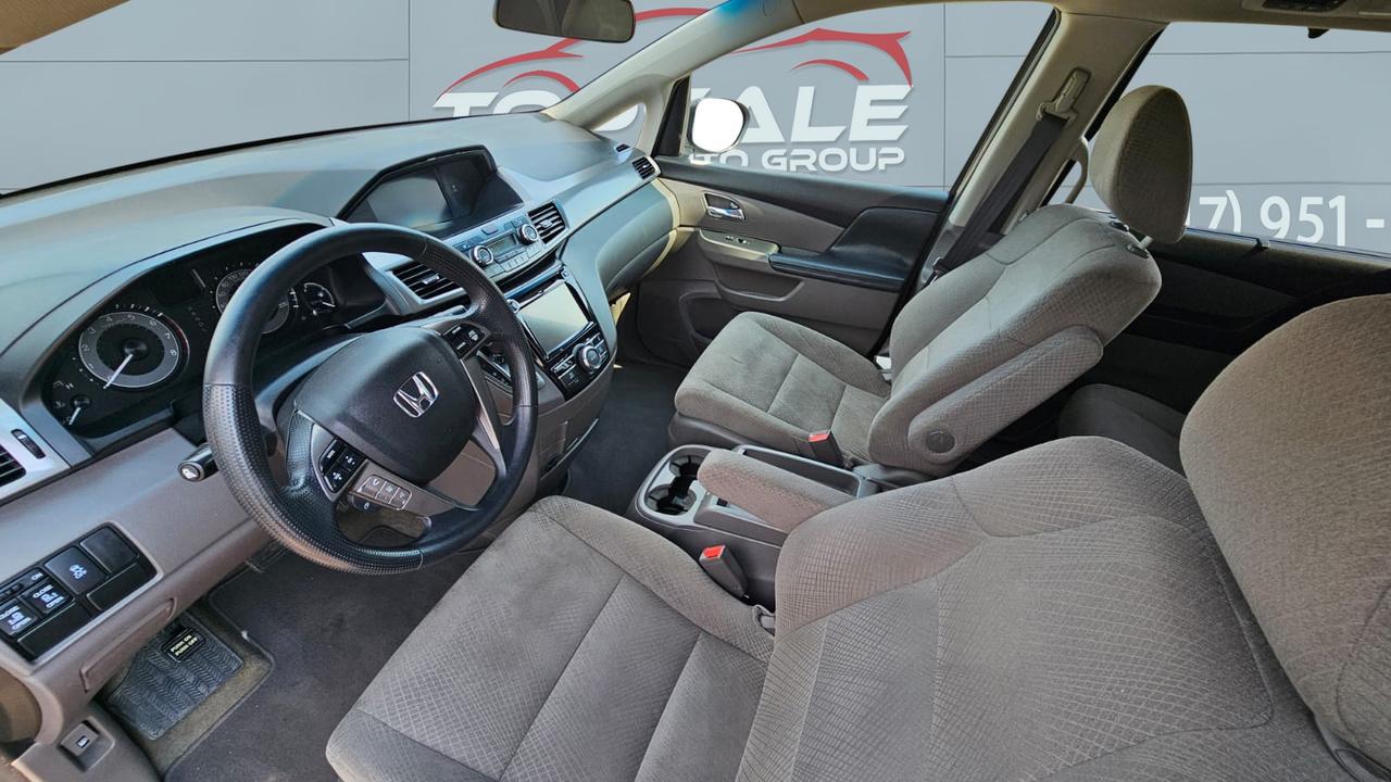 2015 Honda Odyssey EX Photo
