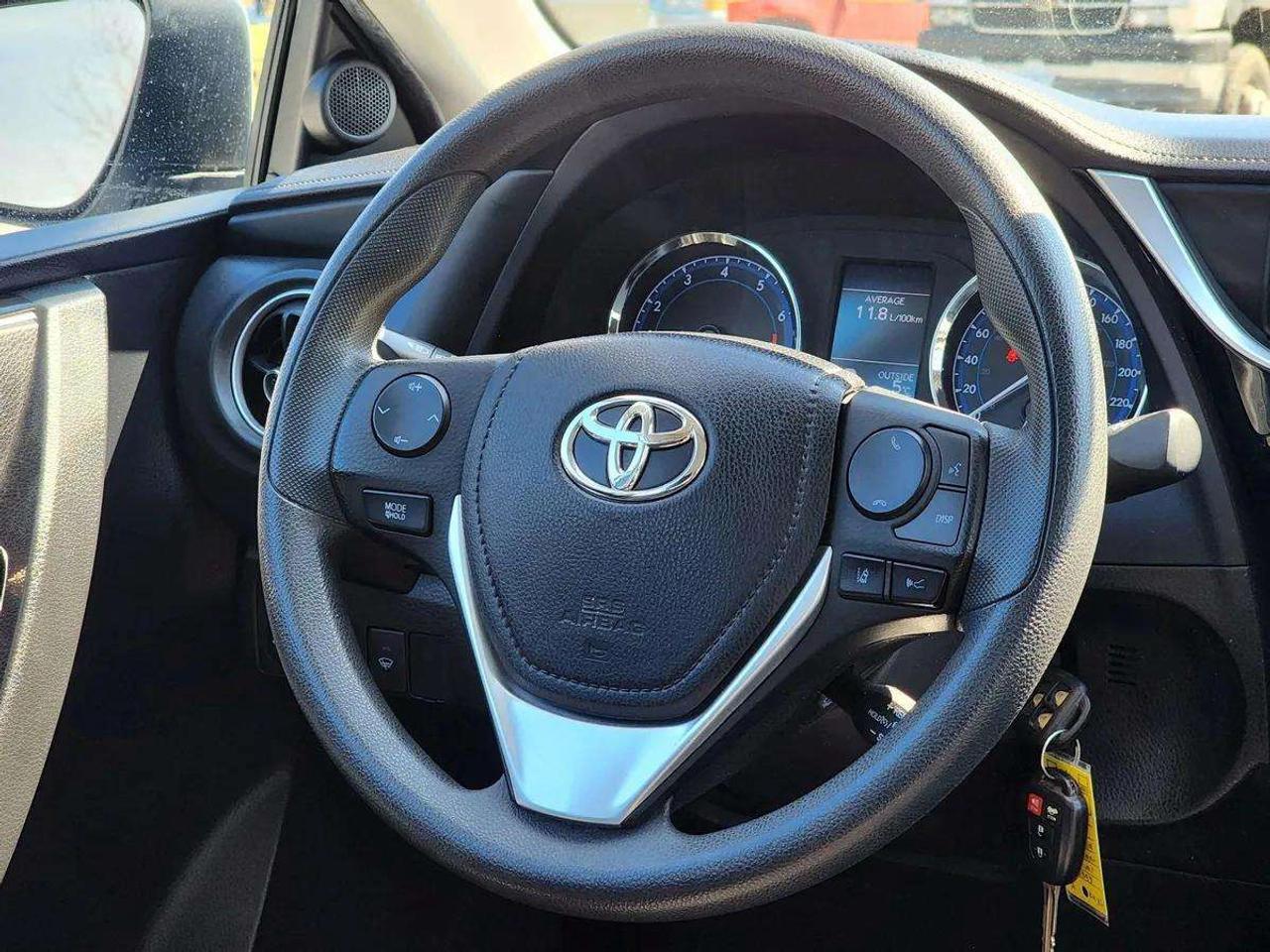 2019 Toyota Corolla LE ECO | No Accidents! Photo