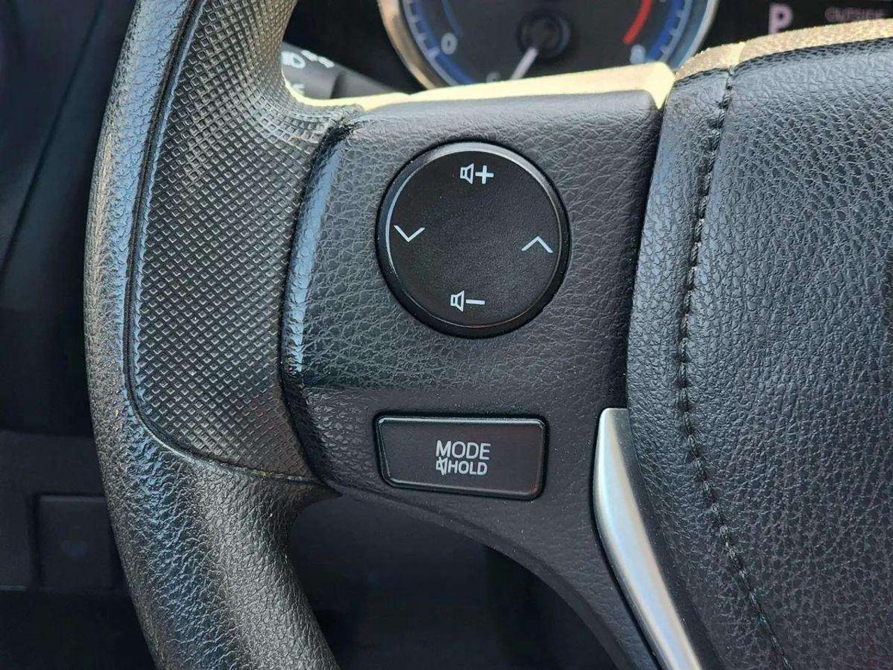 2019 Toyota Corolla LE ECO | No Accidents! Photo