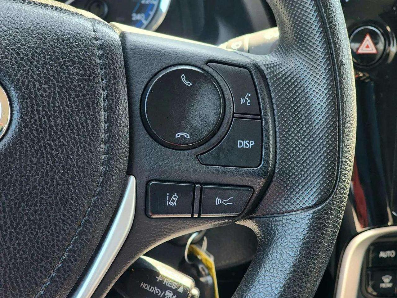 2019 Toyota Corolla LE ECO | No Accidents! Photo