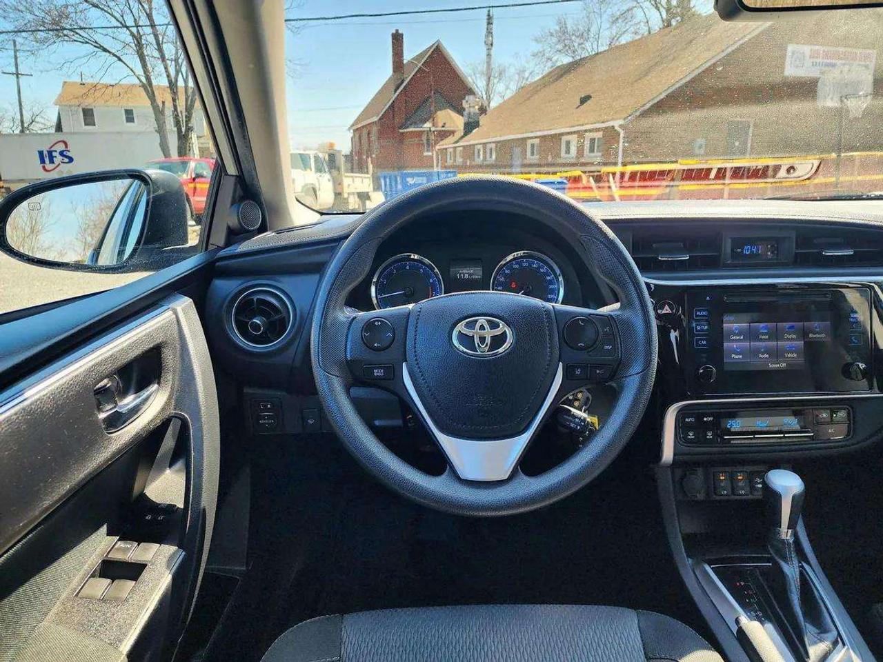2019 Toyota Corolla LE ECO | No Accidents! Photo