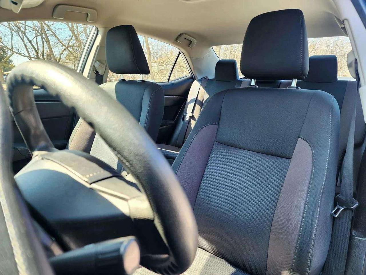 2019 Toyota Corolla LE ECO | No Accidents! Photo