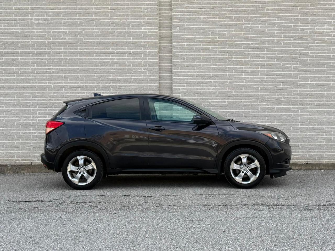 2016 Honda HR-V EX Photo