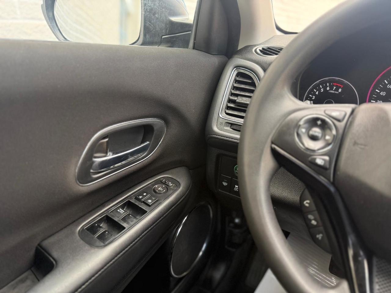 2016 Honda HR-V EX Photo