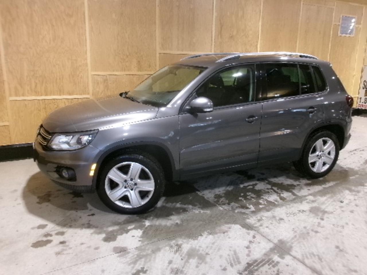 2013 Volkswagen Tiguan S Photo0