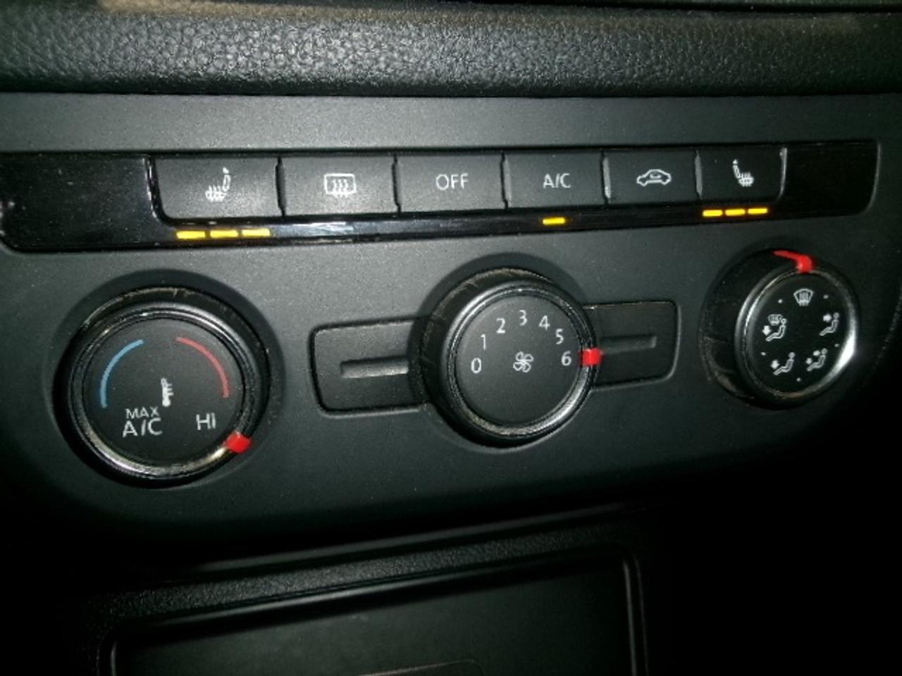 2013 Volkswagen Tiguan S Photo