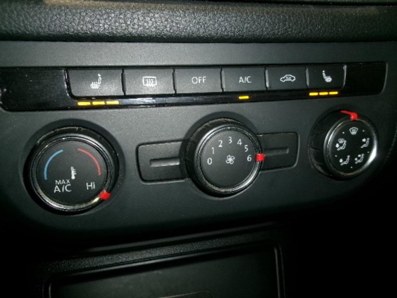 2013 Volkswagen Tiguan S Photo