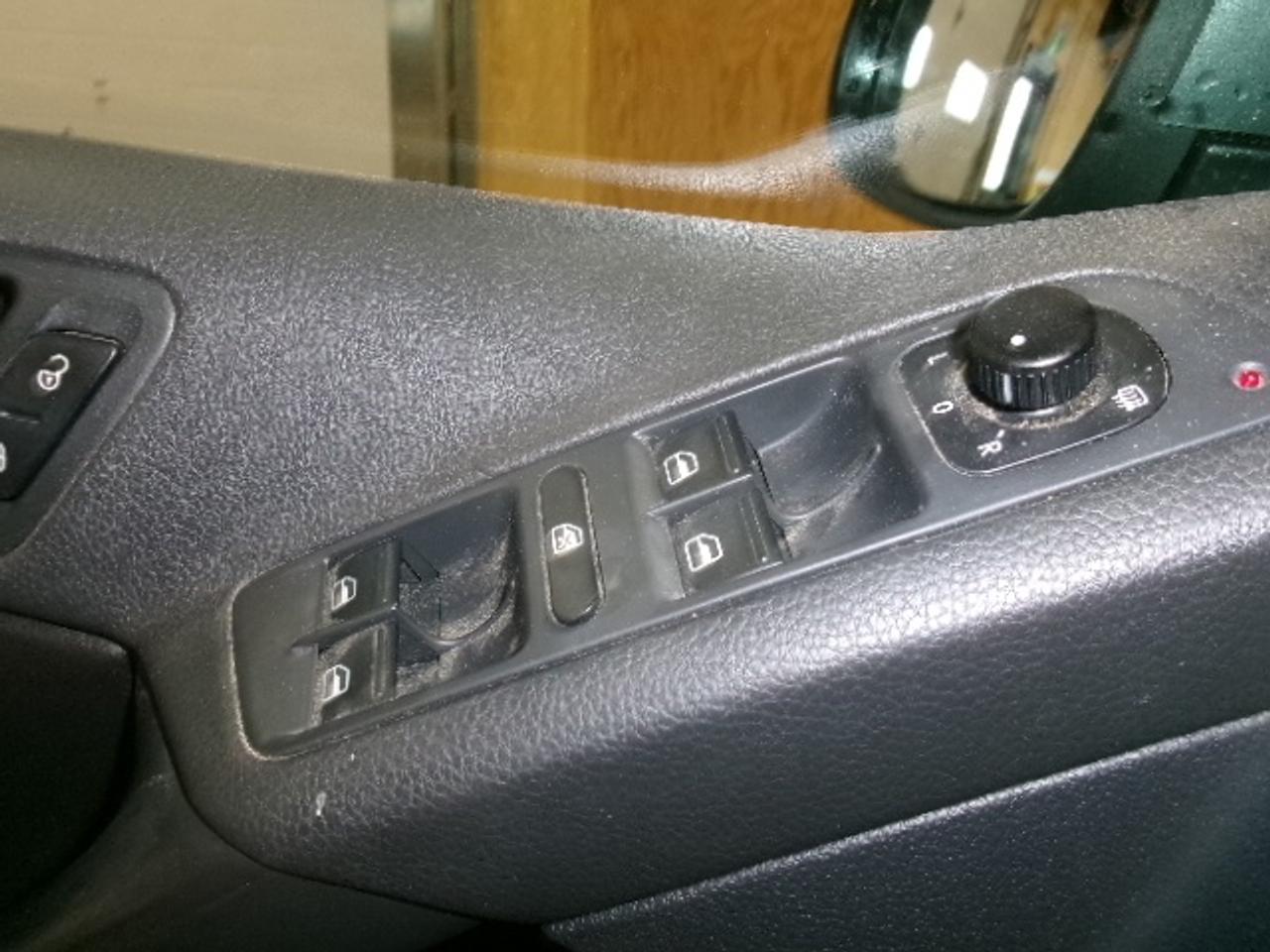 2013 Volkswagen Tiguan S Photo