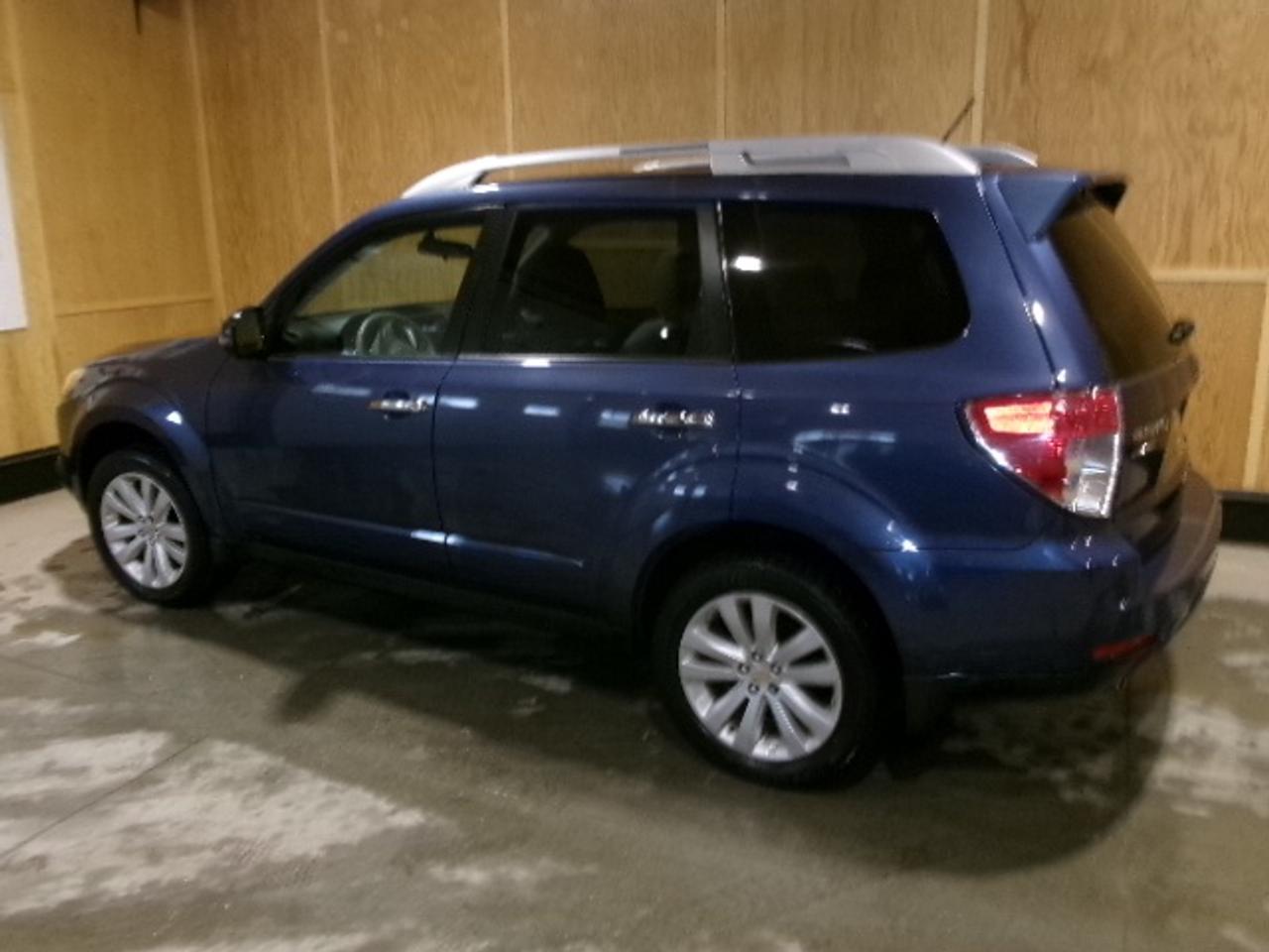 2012 Subaru Forester PREMIUM Photo
