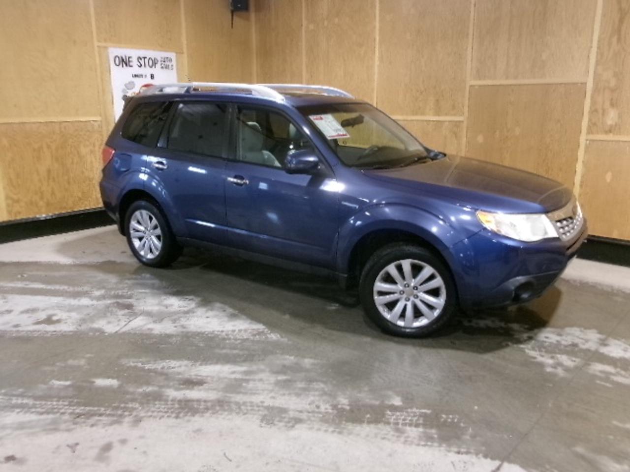 2012 Subaru Forester PREMIUM Photo