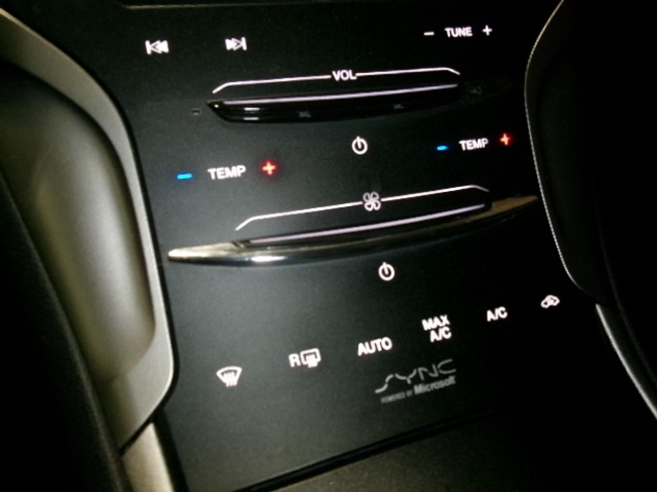 2013 Lincoln MKZ  Photo