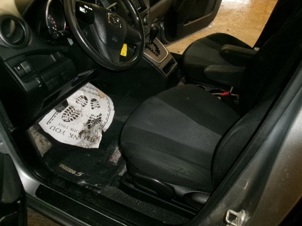 2013 Mazda MAZDA5 Touring Photo