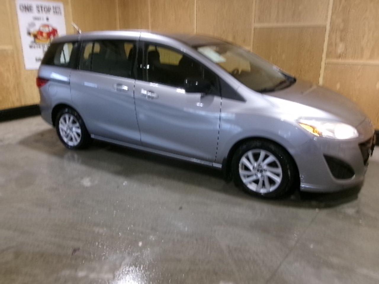 2013 Mazda MAZDA5 Touring Photo