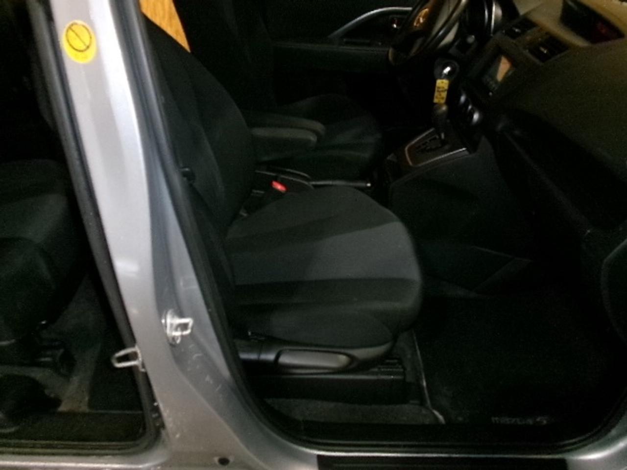 2013 Mazda MAZDA5 Touring Photo
