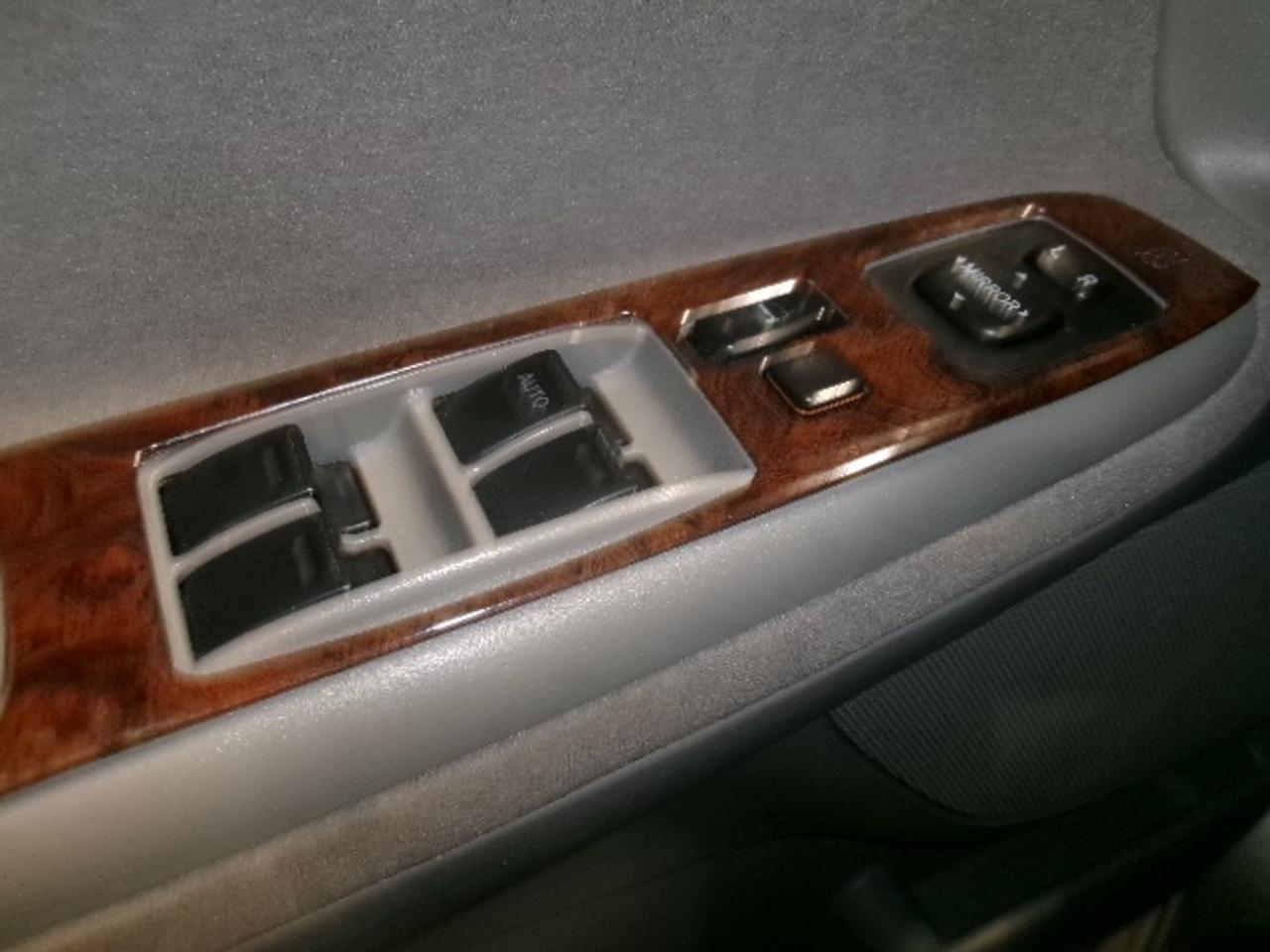 2002 Toyota Camry LE Photo