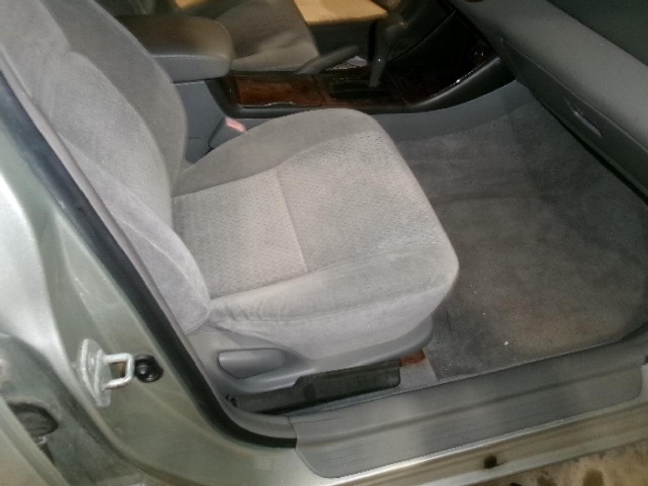 2002 Toyota Camry LE Photo