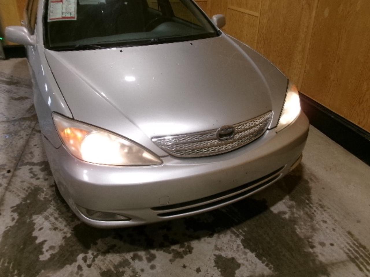 2002 Toyota Camry LE Photo