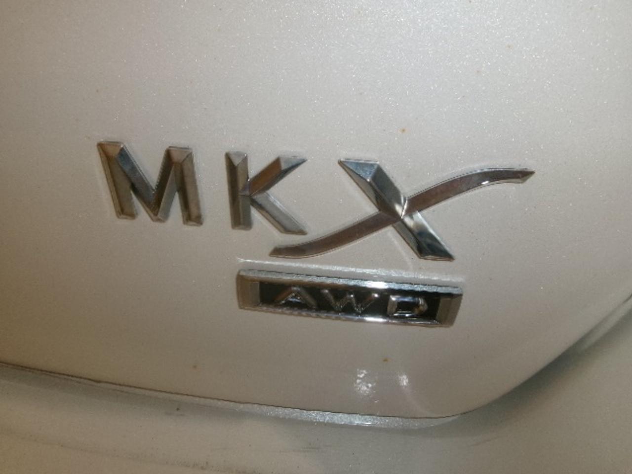 2014 Lincoln MKX Base Photo