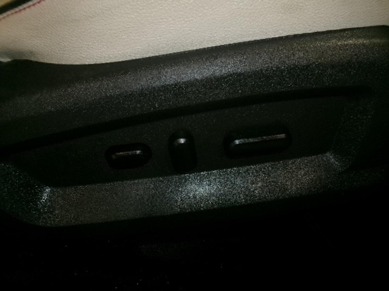 2014 Lincoln MKX Base Photo