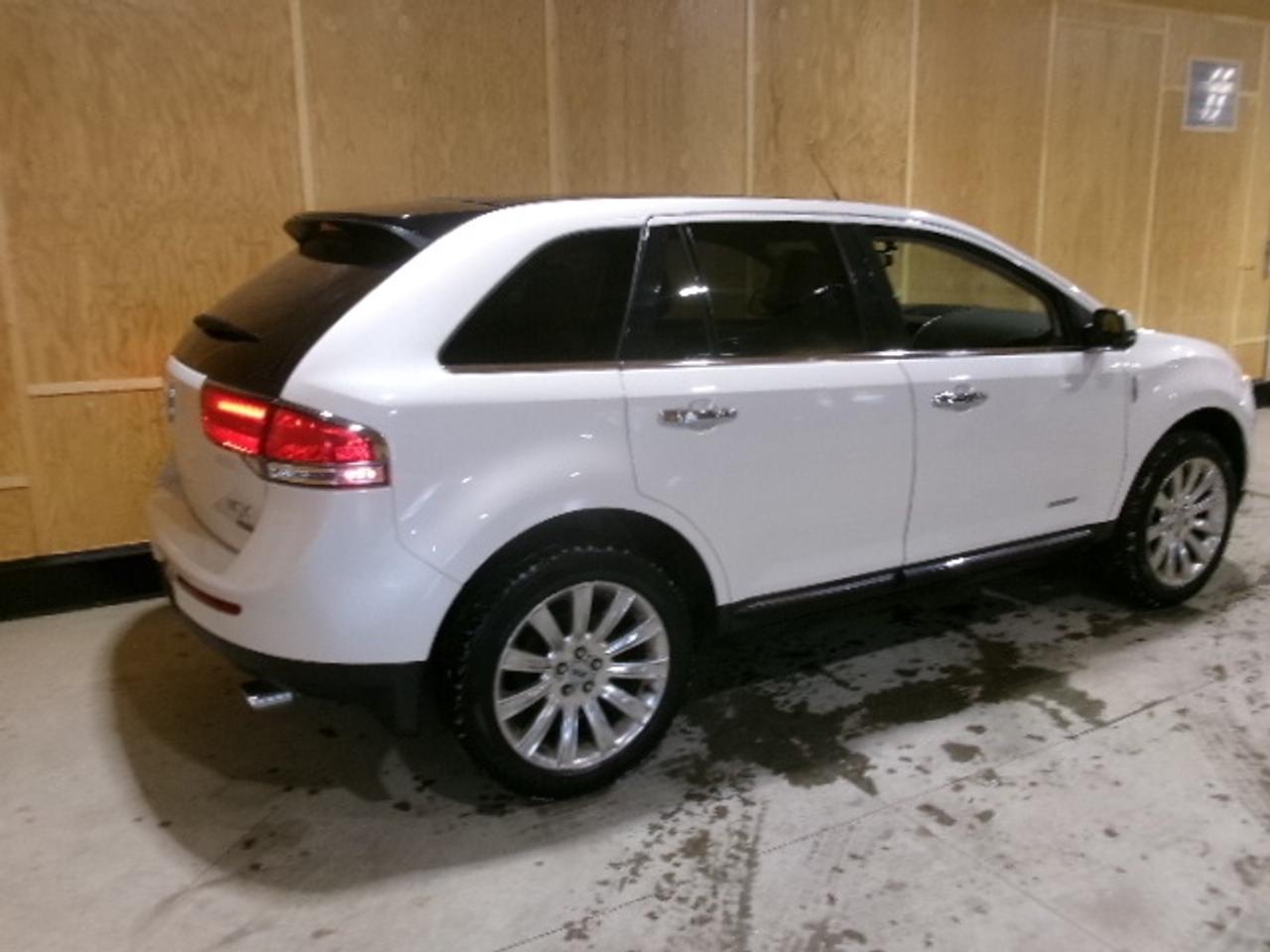 2014 Lincoln MKX Base Photo