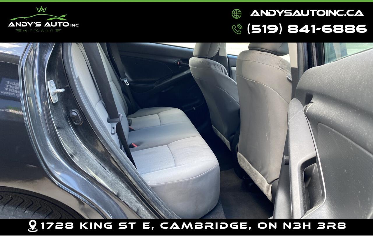 2012 Toyota Matrix AUTO ! LOW KMS ! Photo