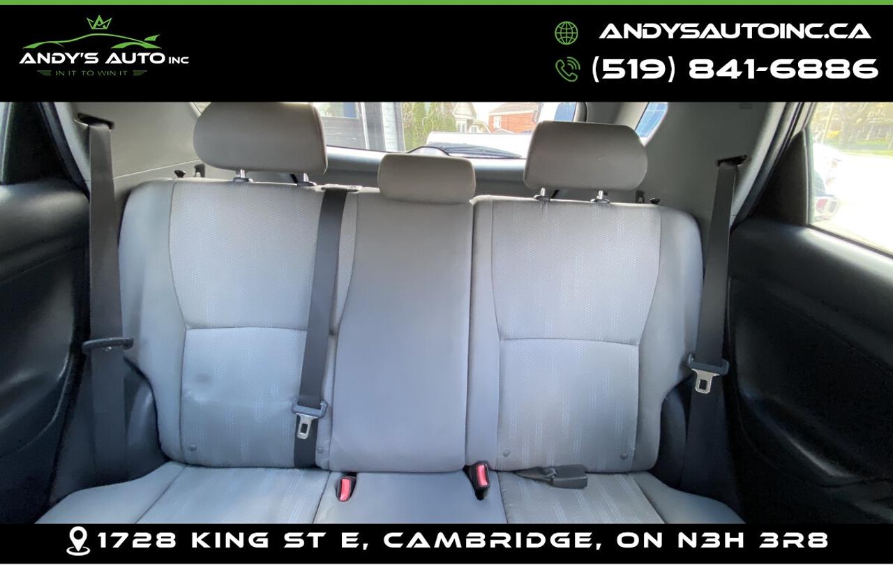 2012 Toyota Matrix AUTO ! LOW KMS ! Photo
