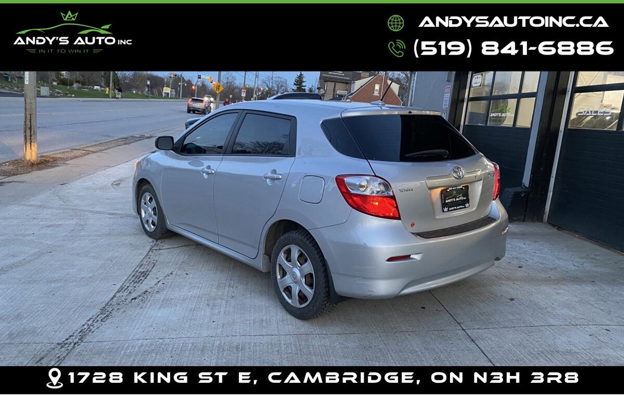 2010 Toyota Matrix AUTO ! LOW KMS ! NO ACCIDENTS Photo