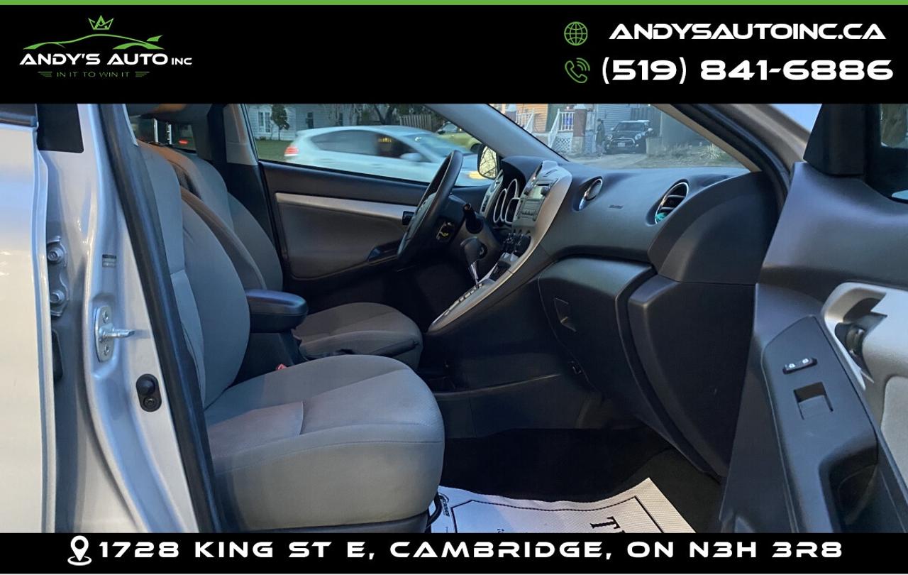 2010 Toyota Matrix AUTO ! LOW KMS ! NO ACCIDENTS Photo
