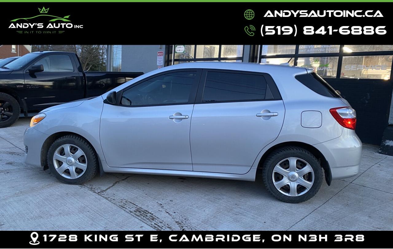 2010 Toyota Matrix AUTO ! LOW KMS ! NO ACCIDENTS Photo